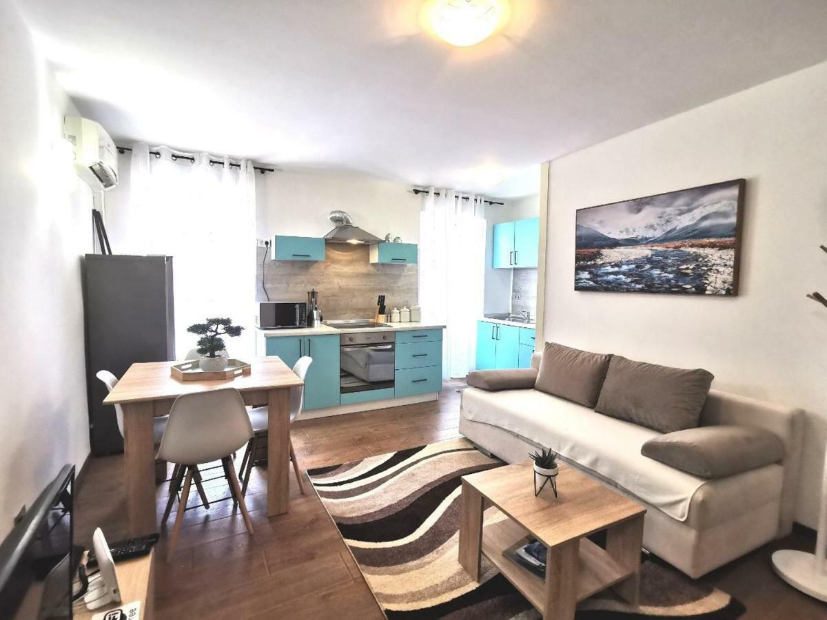 A Charming One-Bedroom Apartment In The Heart Of 'Rovinj' Экстерьер фото