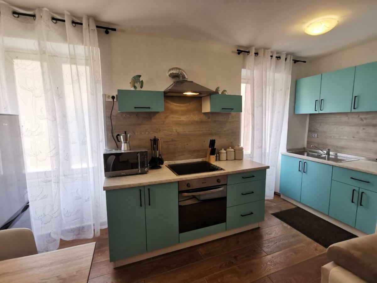 A Charming One-Bedroom Apartment In The Heart Of 'Rovinj' Экстерьер фото