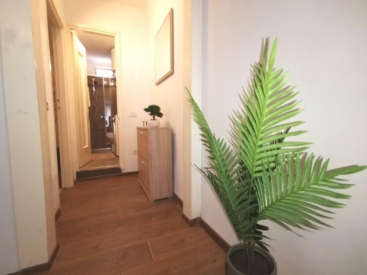 A Charming One-Bedroom Apartment In The Heart Of 'Rovinj' Экстерьер фото